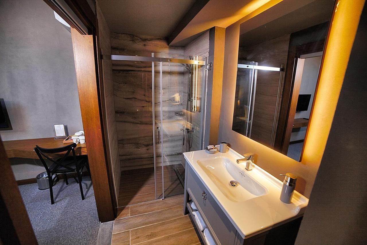 Triada Hotel Bueyuekada Adalar Extérieur photo